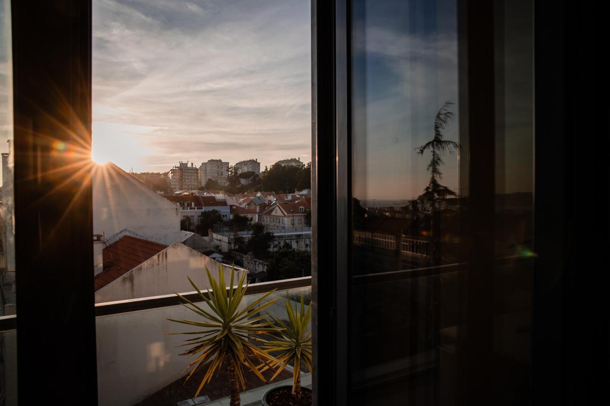 Premium Flat At Ajuda/Belem With Balcony, Parking! Appartement Lissabon Buitenkant foto
