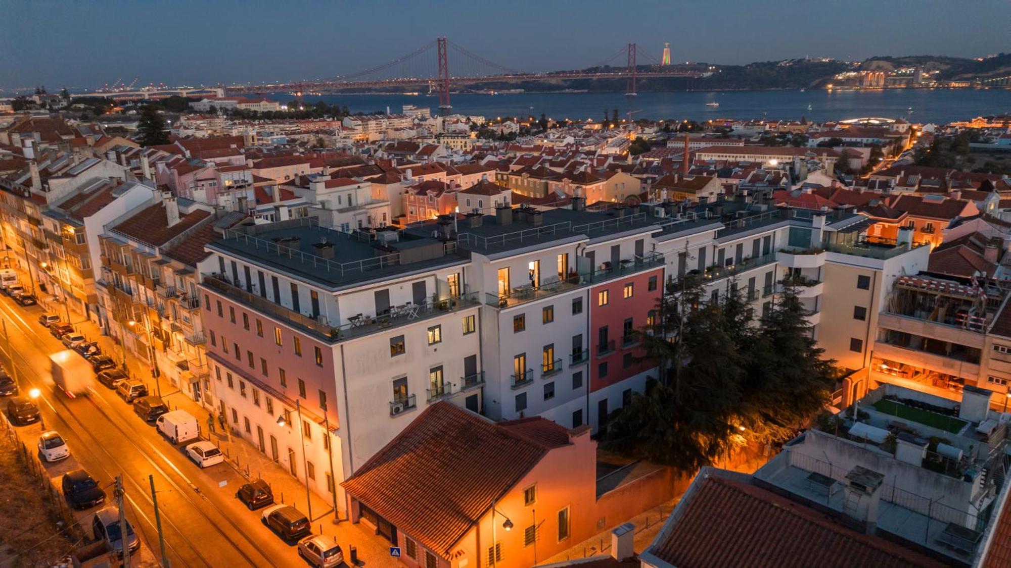 Premium Flat At Ajuda/Belem With Balcony, Parking! Appartement Lissabon Buitenkant foto